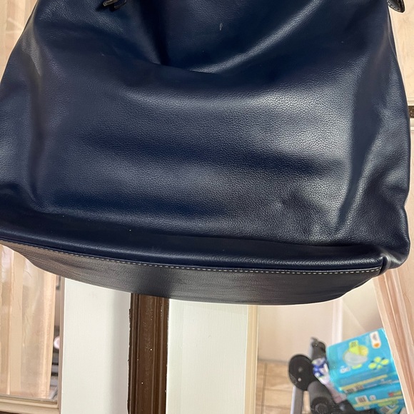 Dooney and Bourke handbags - Picture 3 of 7